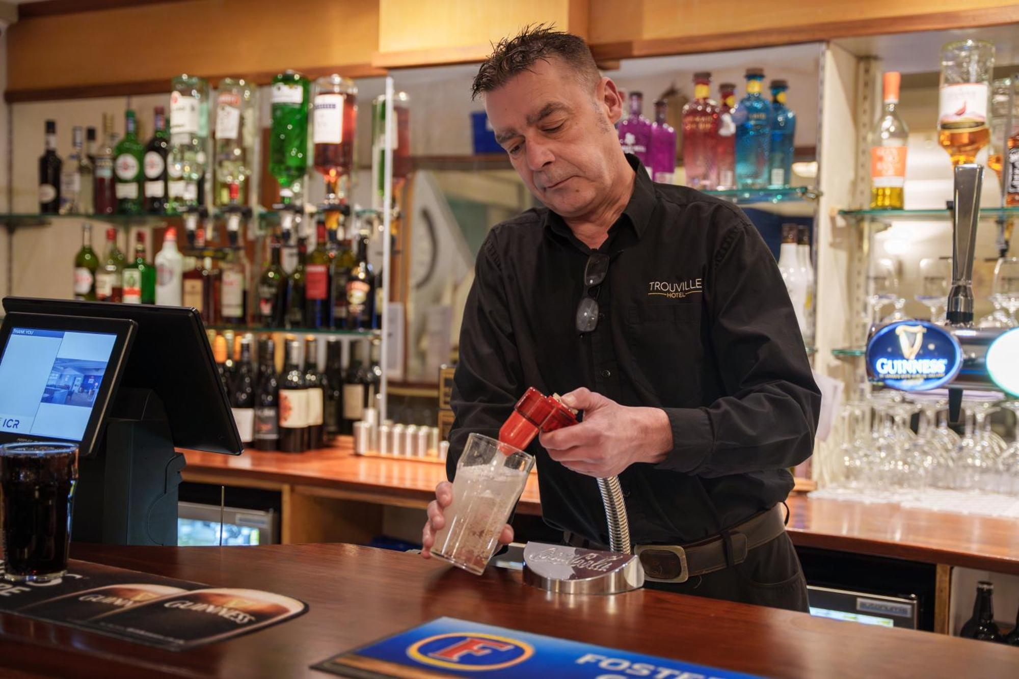 Trouville Hotel By Compass Hospitality Sandown Eksteriør billede