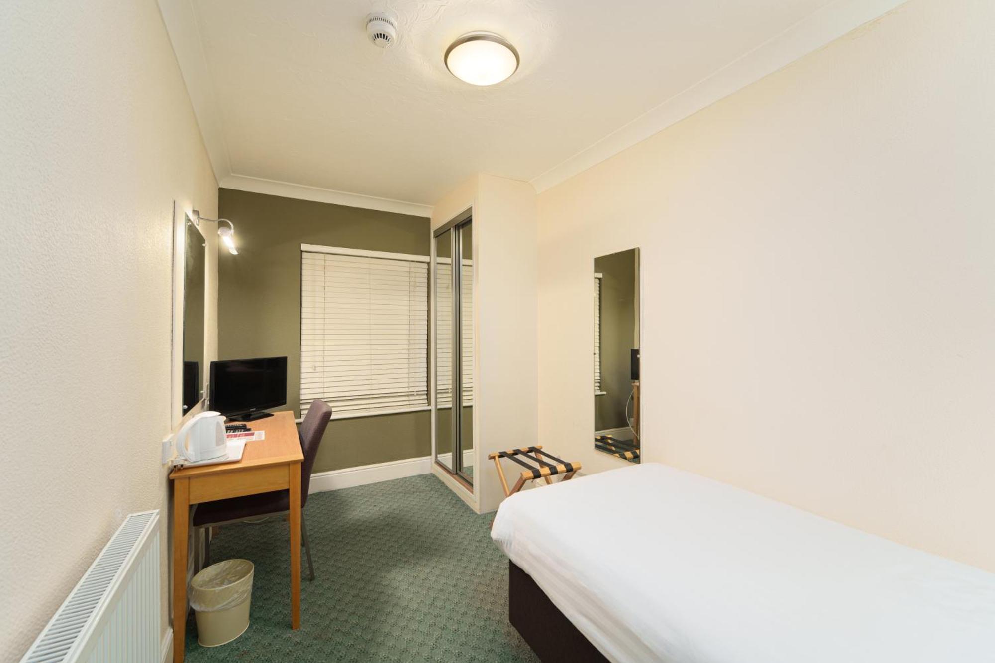 Trouville Hotel By Compass Hospitality Sandown Eksteriør billede