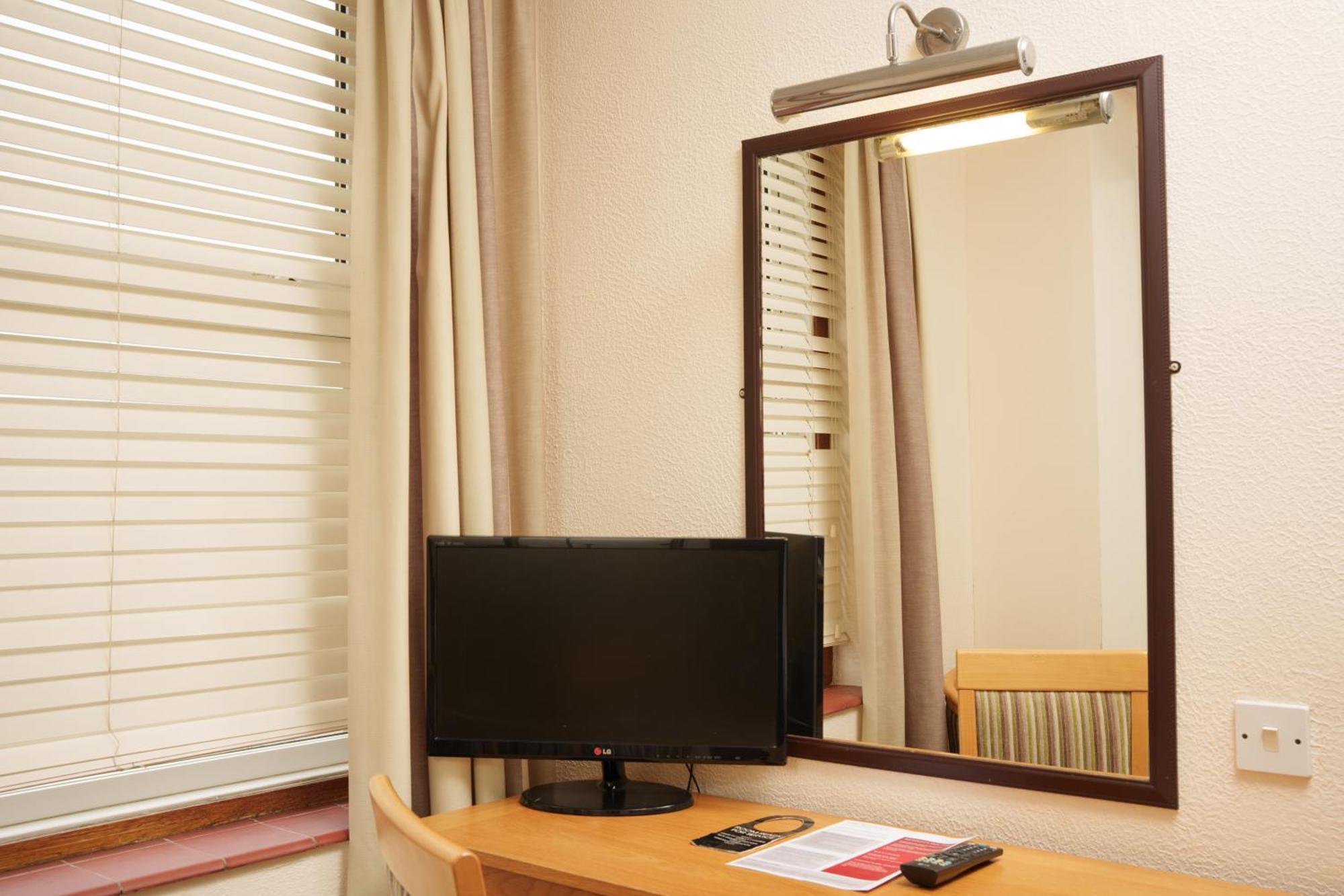 Trouville Hotel By Compass Hospitality Sandown Eksteriør billede