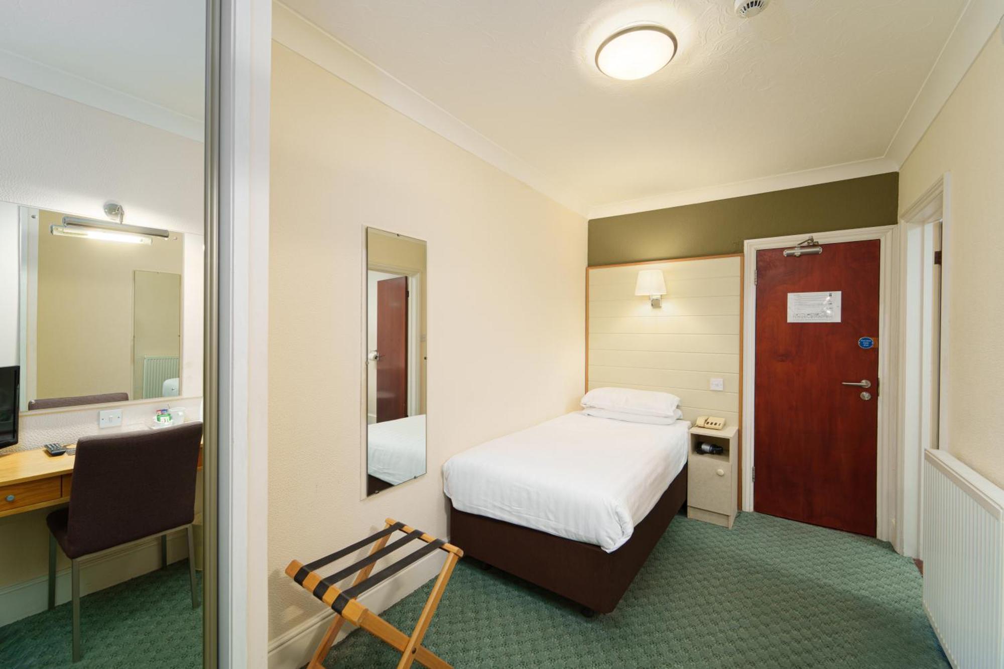 Trouville Hotel By Compass Hospitality Sandown Eksteriør billede